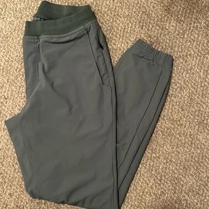 Legends aviation joggers